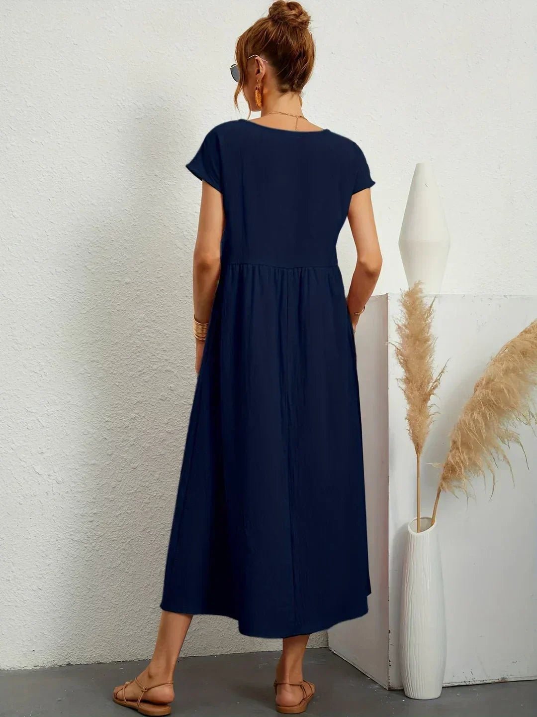 Gabriela™ | Vestido midi fluido de elegancia atemporal - VENZA BARCELONA