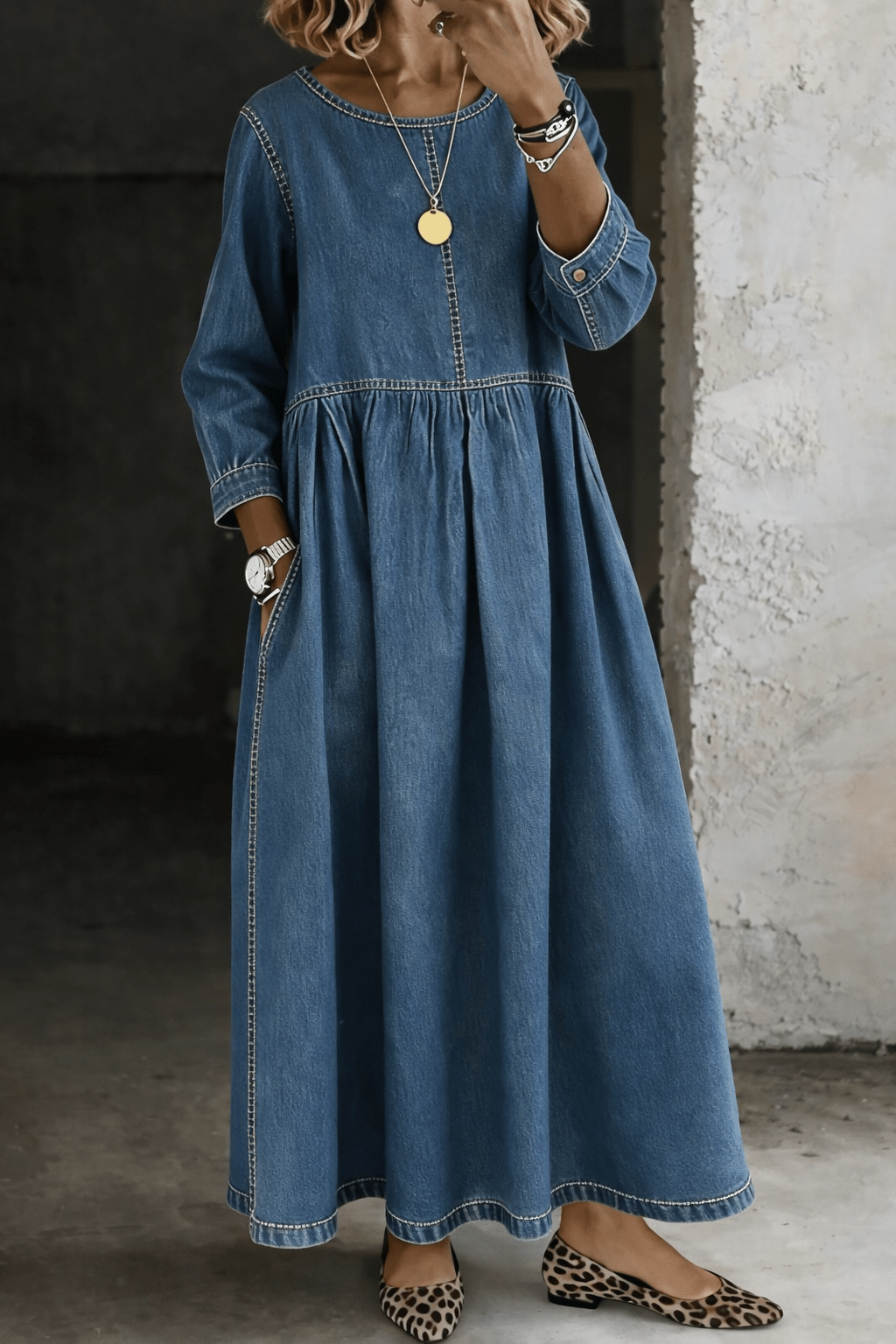 Stella | Vestido vaquero de manga larga y cuello redondo - VENZA BARCELONA
